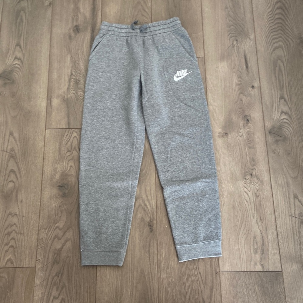 Kids Boy Nike Sportswear Sweatpants Joggers Size Kids Boys Large Color Grey Used